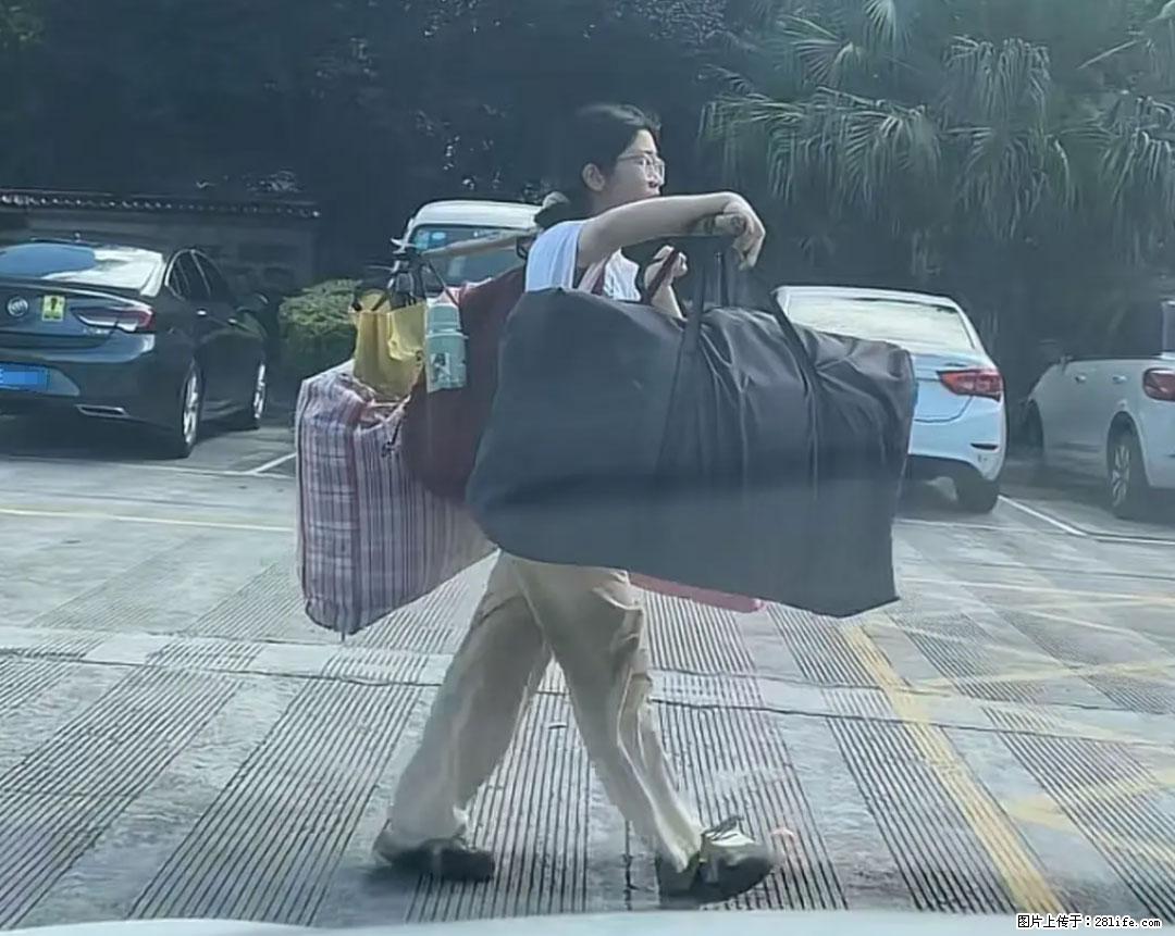 全网追的“扁担女孩”,找了一份暑假工,时薪12元 - 晋城生活资讯 - 晋城28生活网 jincheng.28life.com