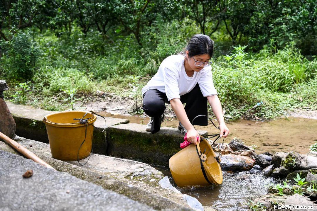 全网追的“扁担女孩”,找了一份暑假工,时薪12元 - 晋城生活资讯 - 晋城28生活网 jincheng.28life.com