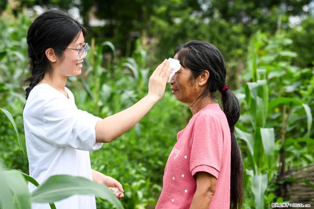 全网追的“扁担女孩”,找了一份暑假工,时薪12元 - 晋城生活资讯 - 晋城28生活网 jincheng.28life.com